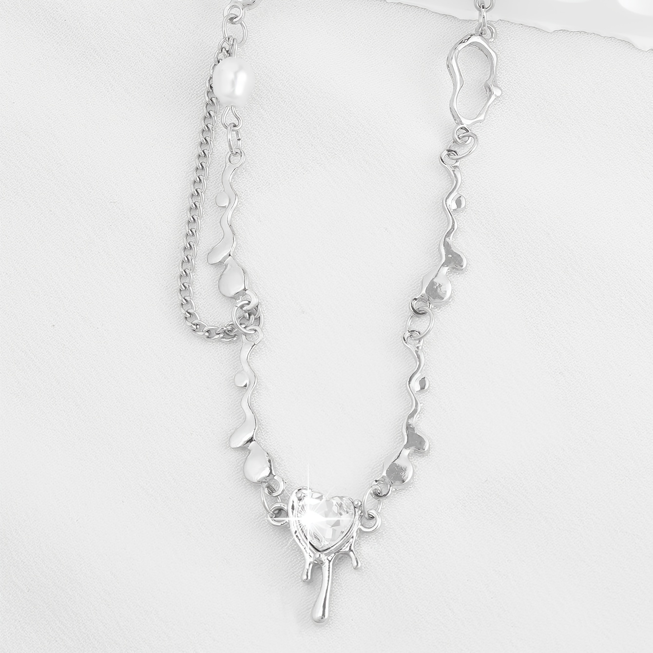 High-end Heart Necklace, Fashionable Lava Clavicle Chain